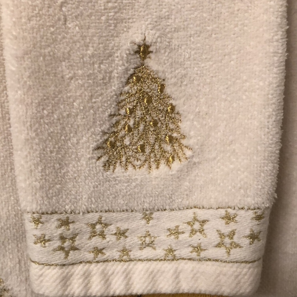 Vintage Embroidered Bath Towel Set - Picture 4 of 8